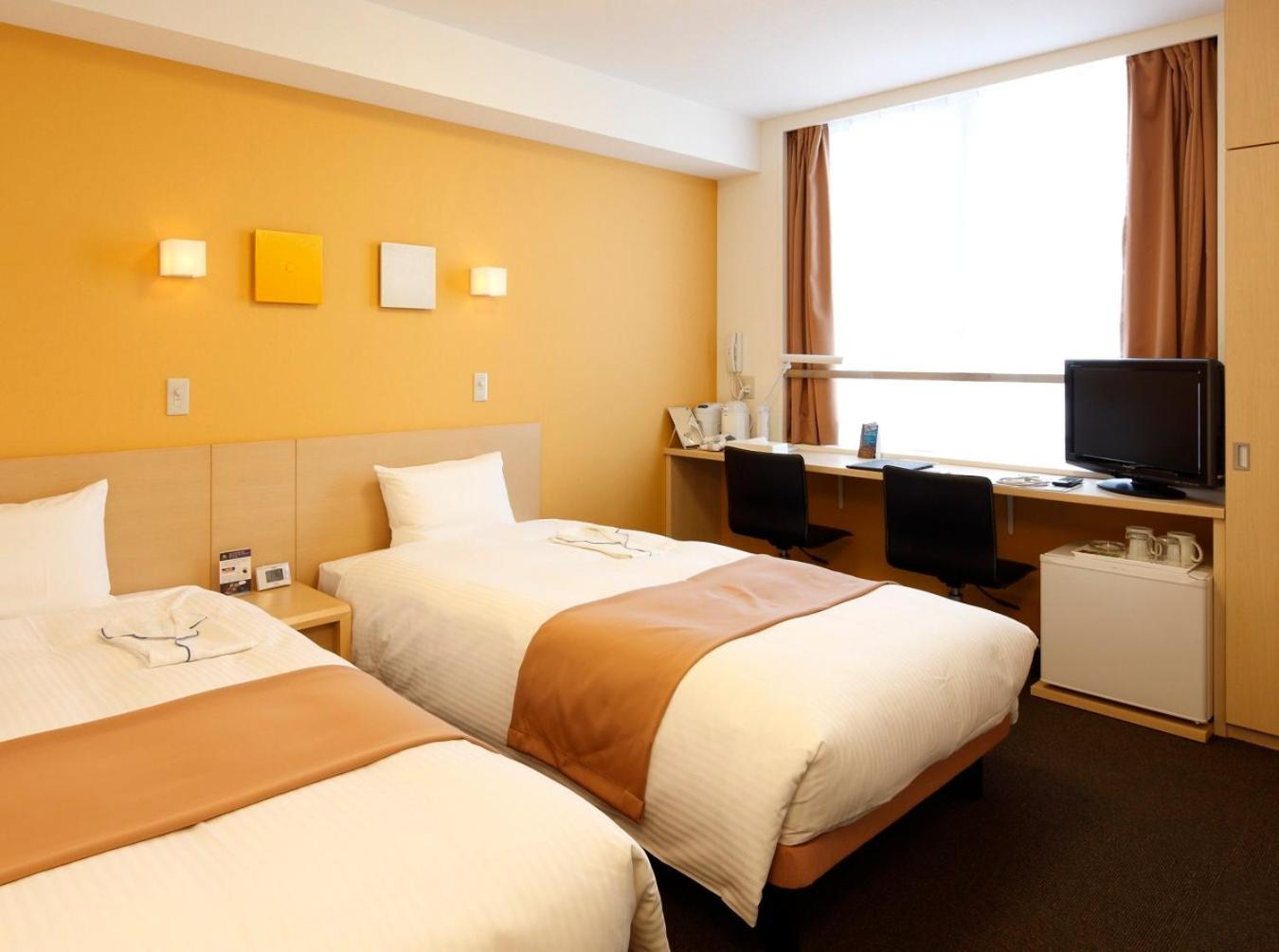 Quad Inn Йокоте Екстериор снимка