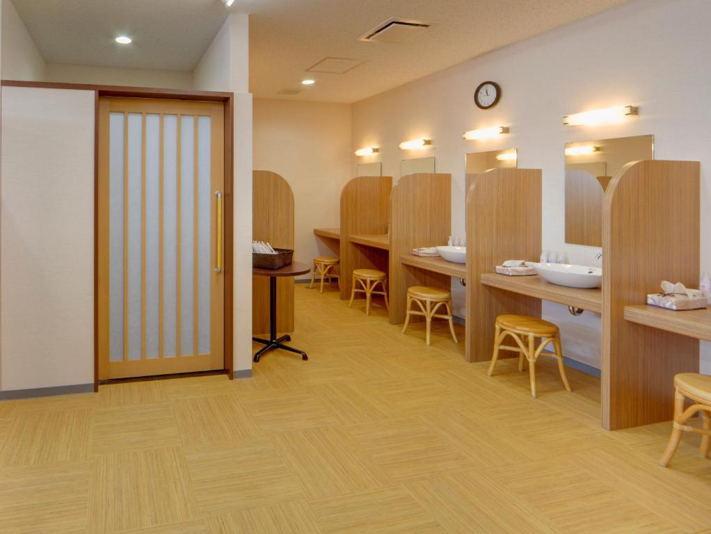Quad Inn Йокоте Екстериор снимка