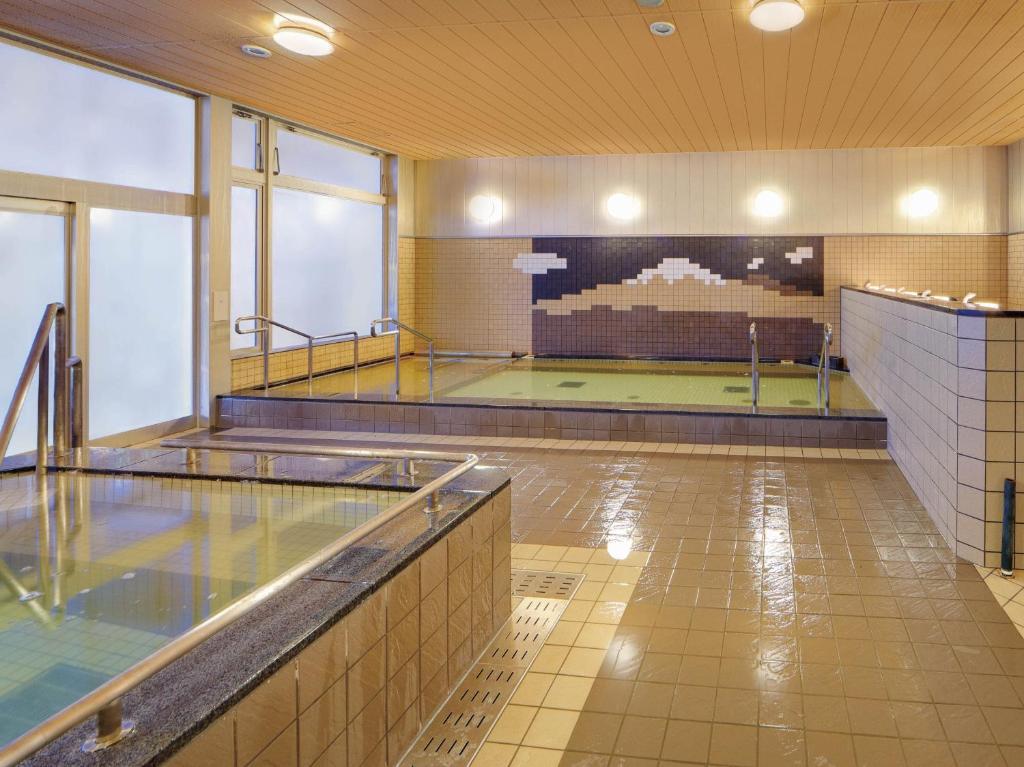 Quad Inn Йокоте Екстериор снимка